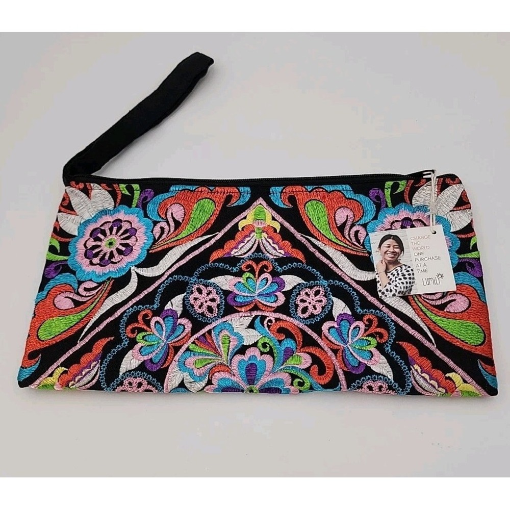 NWT fair trade Handmade‎ embroidered wristlet floral clutch bag